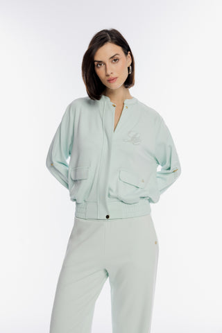 Miętowa bluza bomber z biżuteryjną aplikacją Campione