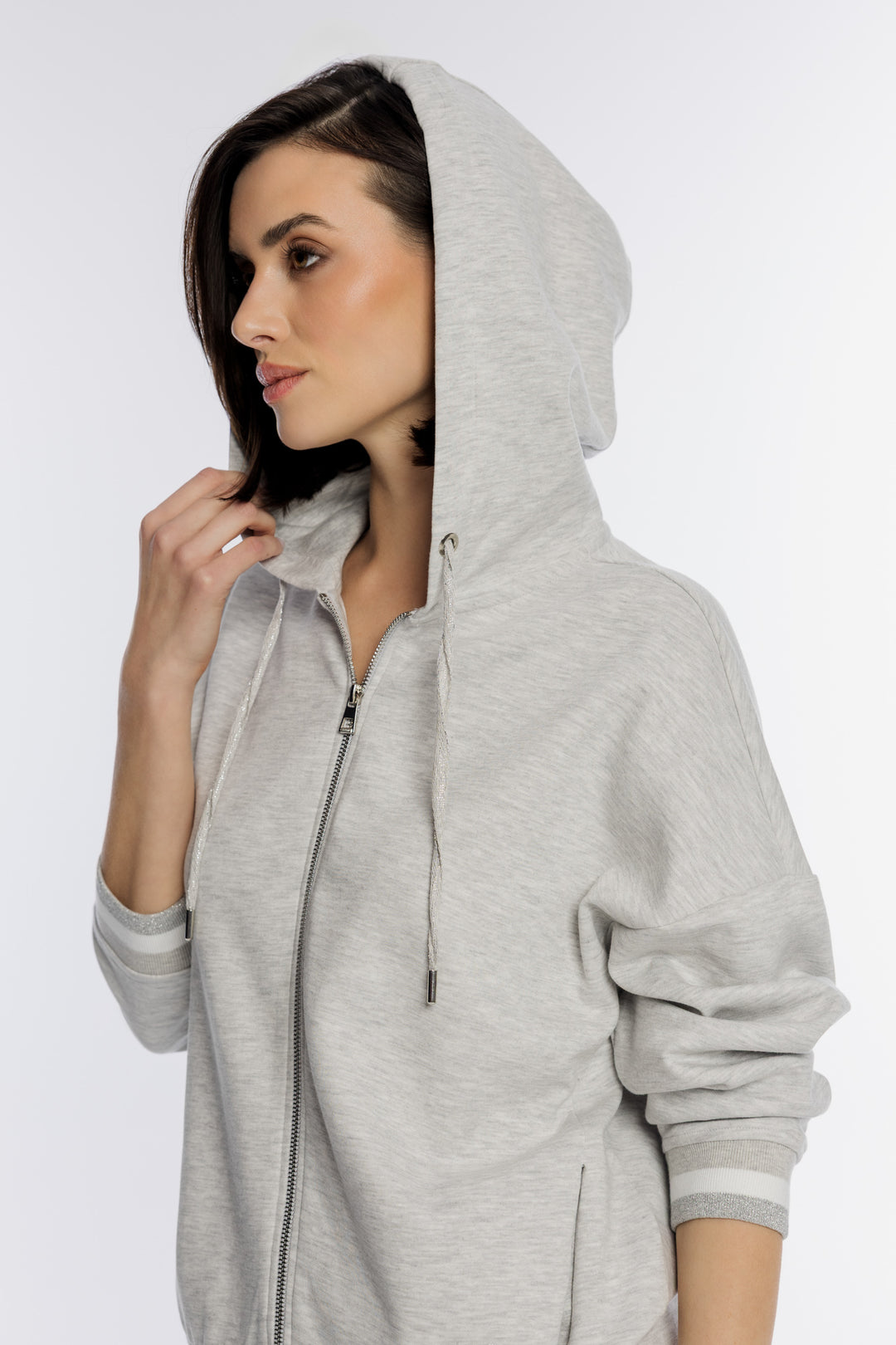 Szara rozpinana bluza z kapturem i srebrną nitką