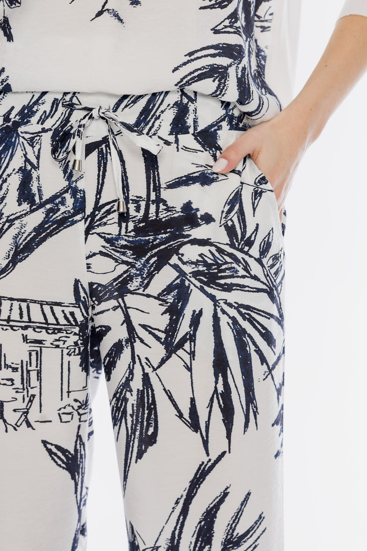 Biały komplet Campione z granatowym tropikalnym printem