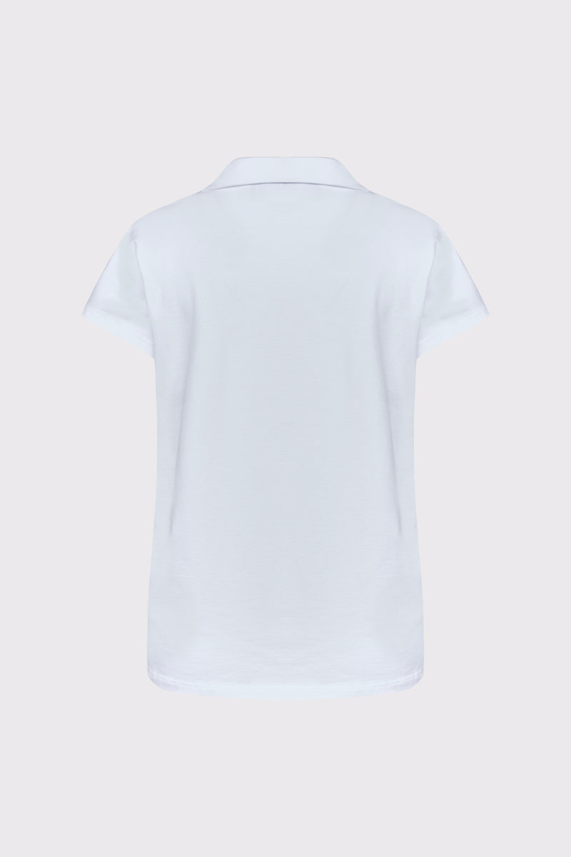 Biały T-shirt z haftem i ażurowym wycięciem