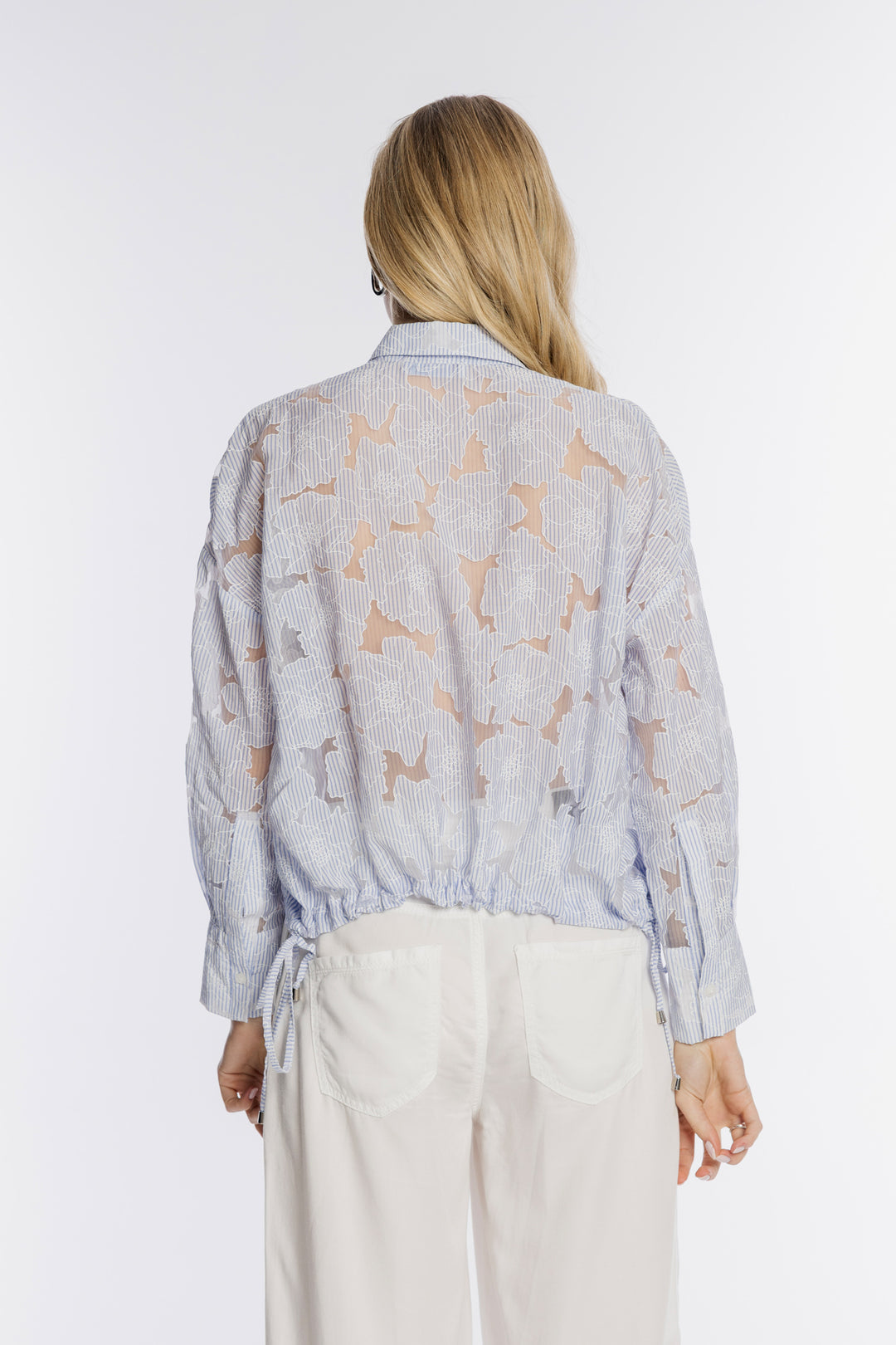 Damska koszula w paski z haftem florystycznym