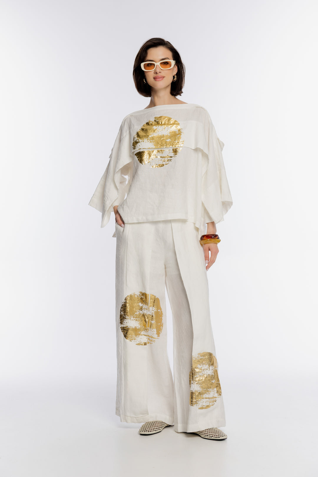 Lekka lniana bluzka damska ze złotym nadrukiem