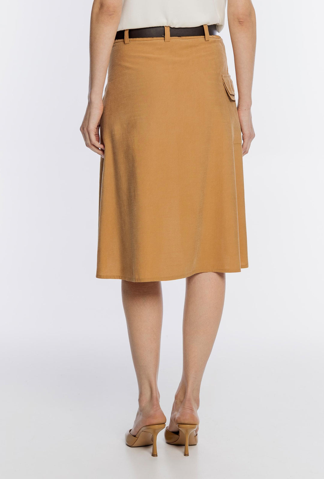Brązowa spódnica kopertowa z paskiem i kieszenią