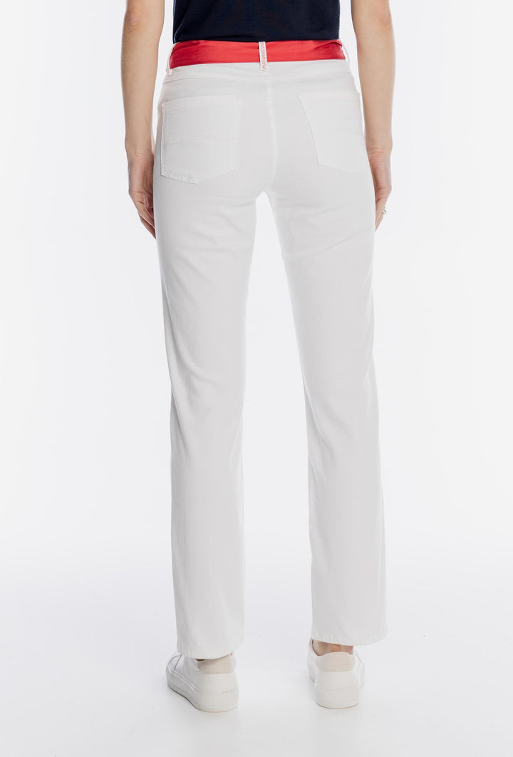 Białe spodnie damskie Campione z czerwonym pasem