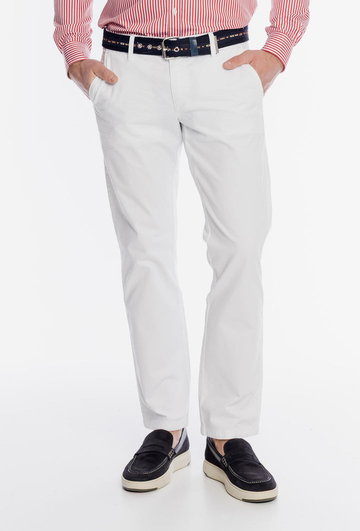 Męskie białe spodnie chino Campione z haftem