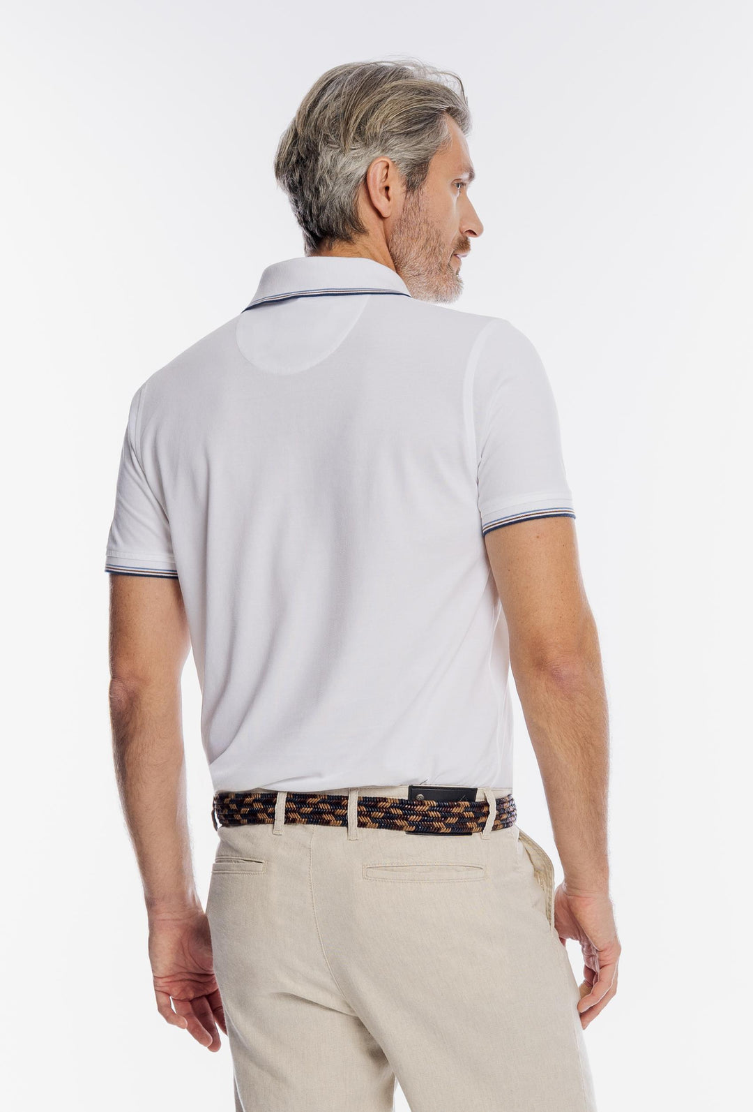 Klasyczna biała męska koszulka polo z kieszonką