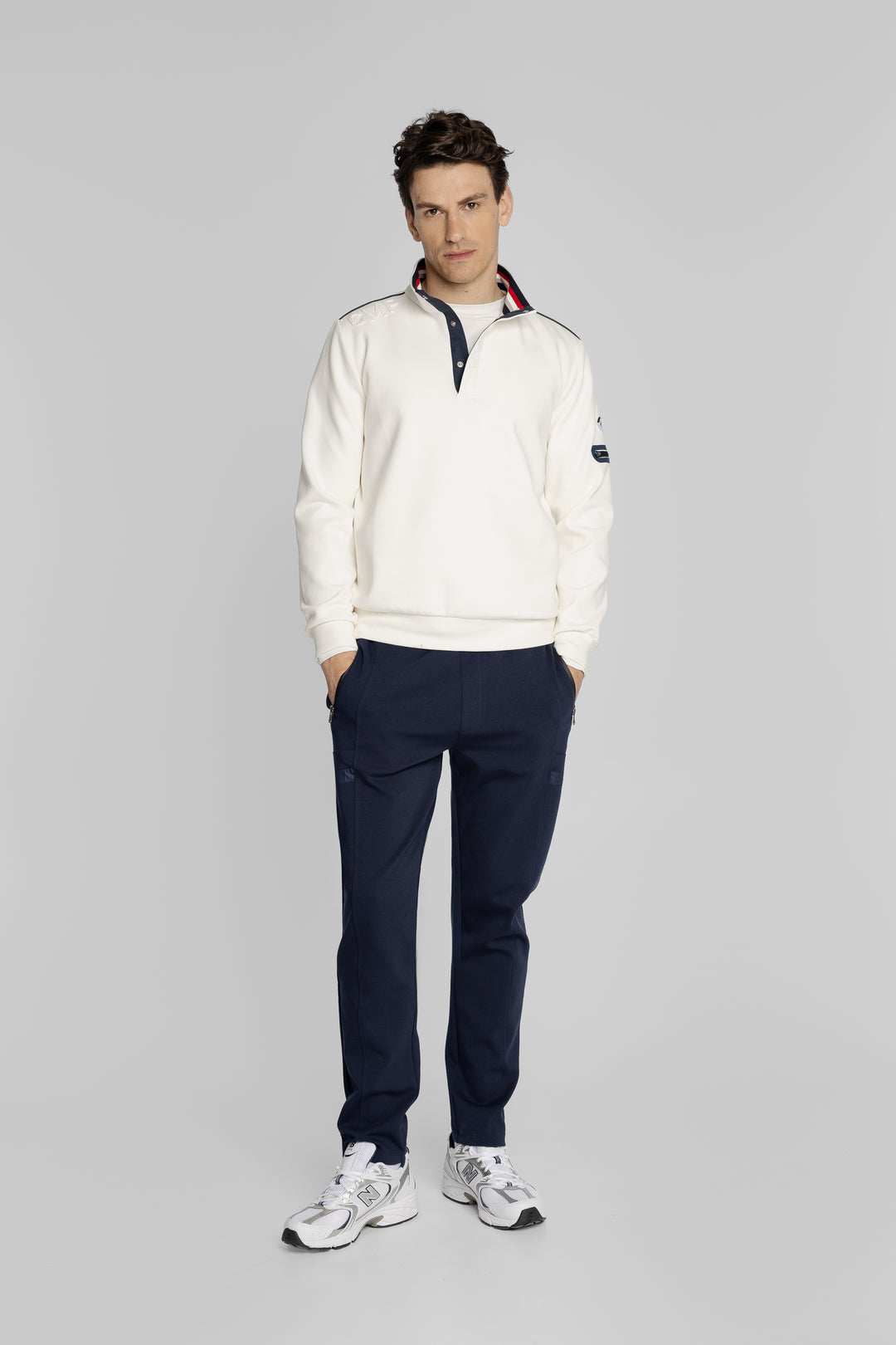 Męska bluza ze stójką i zapięciem polo Regular Fit