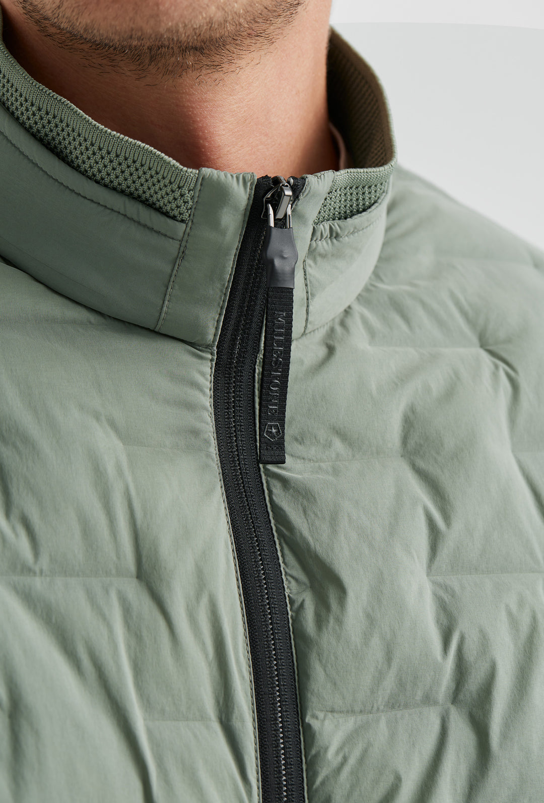 Szałwiowa lekka kurtka