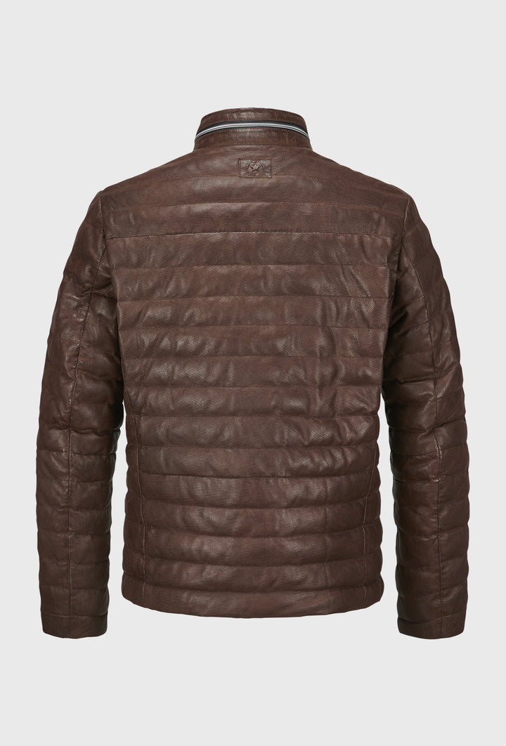 Brązowa kurtka pikowana