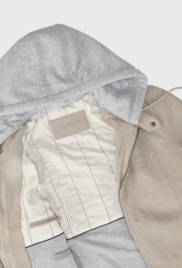 Beżowa kurtka z kapturem