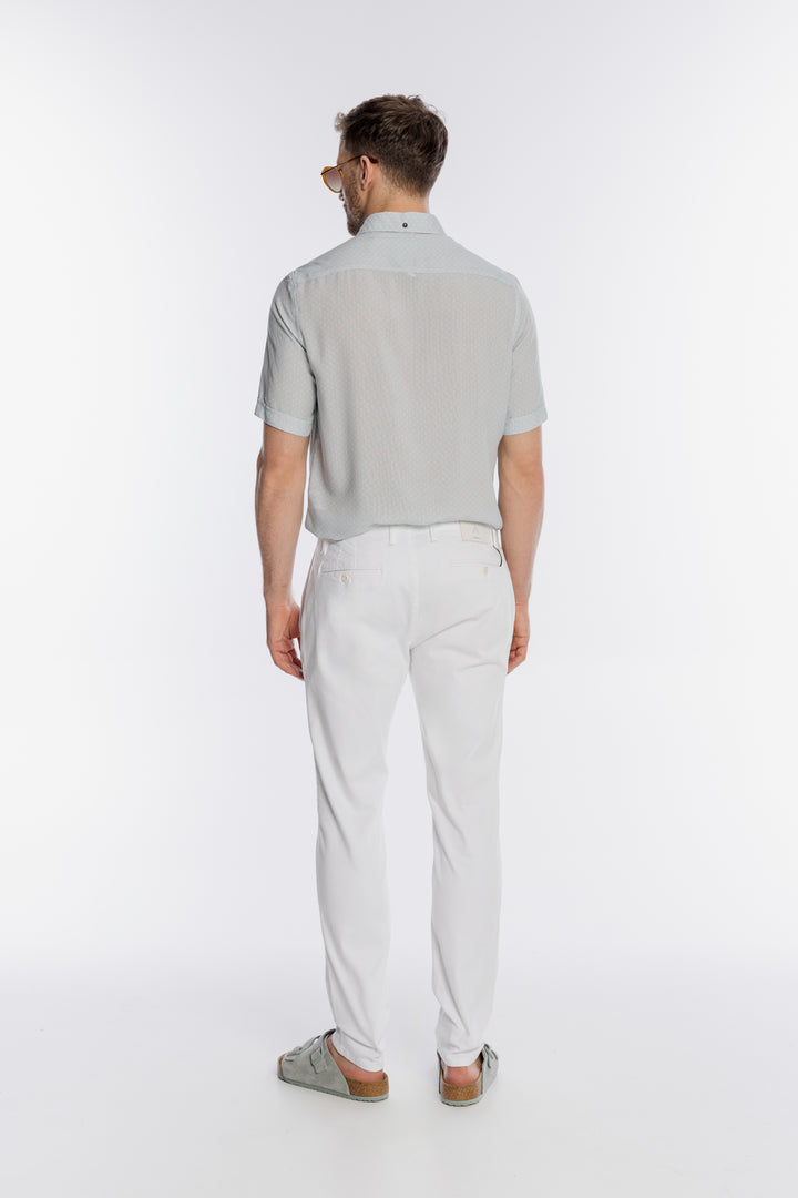 Śnieżnobiałe męskie spodnie chino Alberto o gładkim wykończeniu