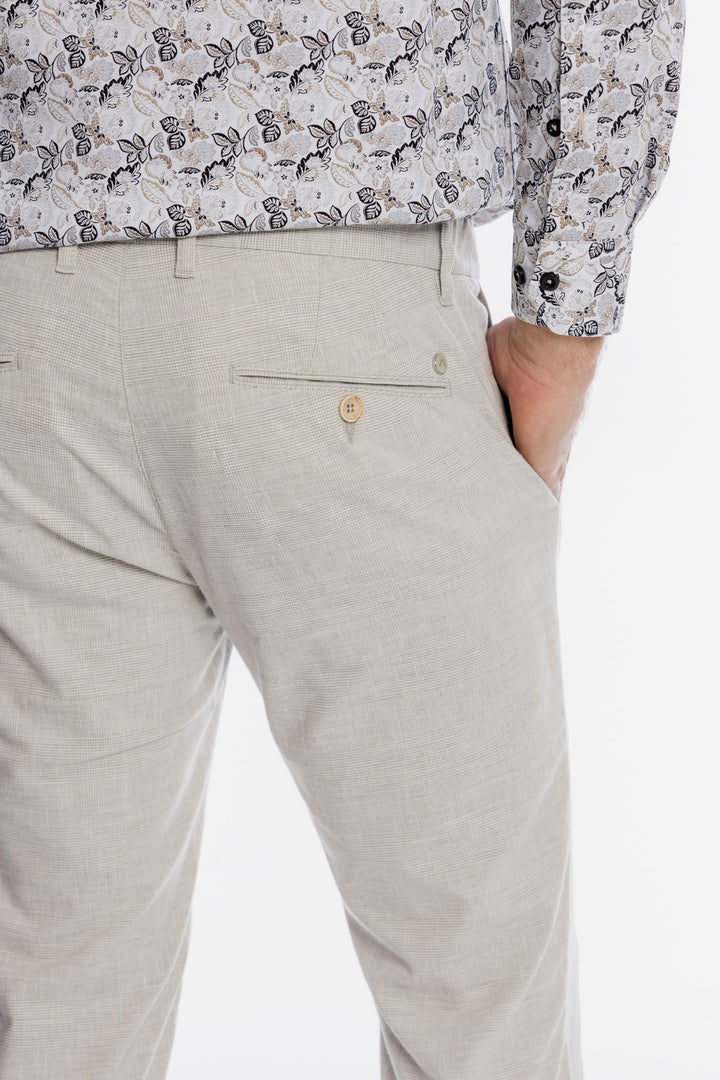 Jasnoszare spodnie męskie Alberto w delikatną kratę