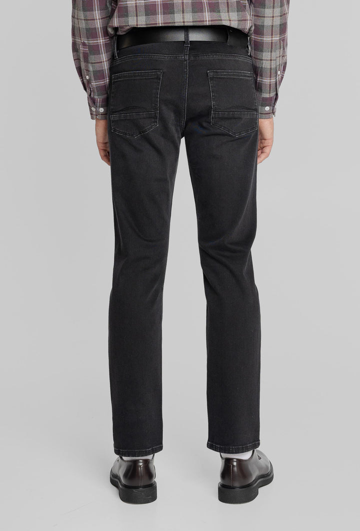 Męskie jeansy Regular Fit w czarnym spraniu