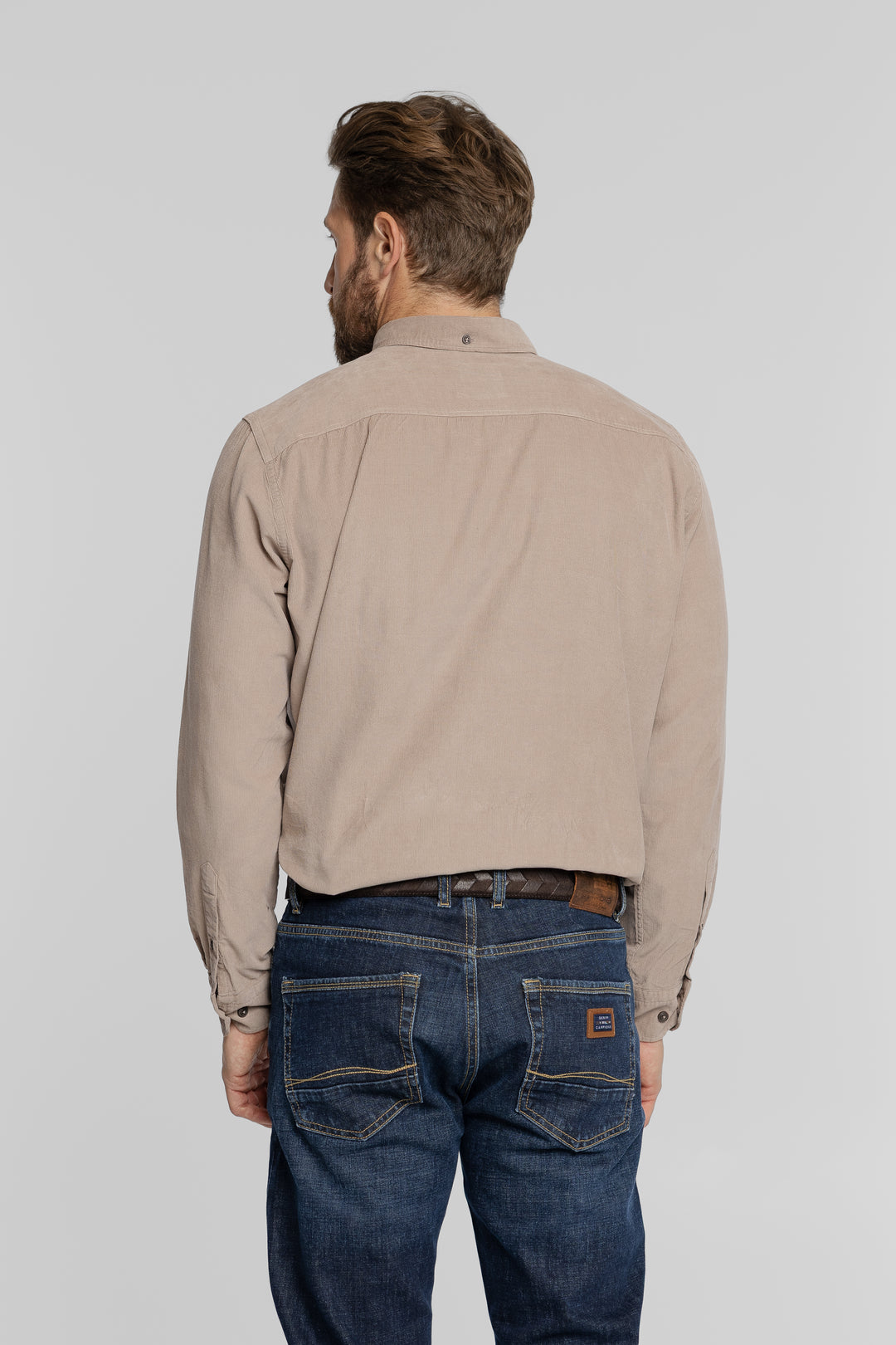 Beżowa koszula sztruksowa z kołnierzykiem button-down