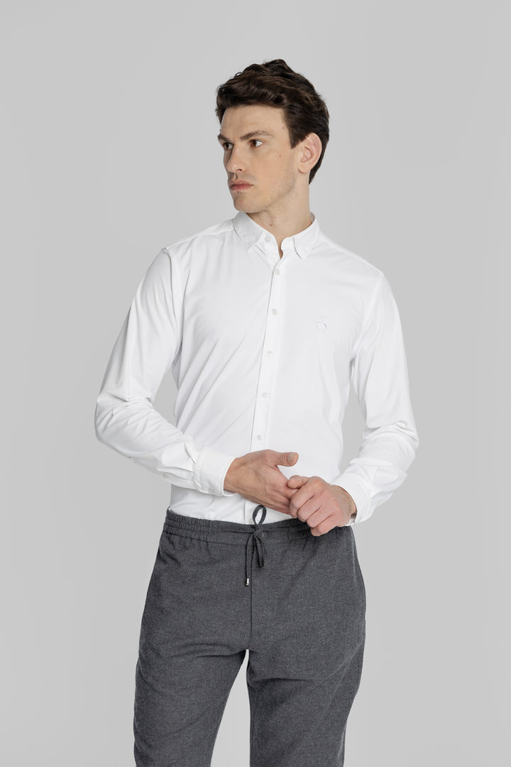 Modern Fit gładka biała koszula z haftem
