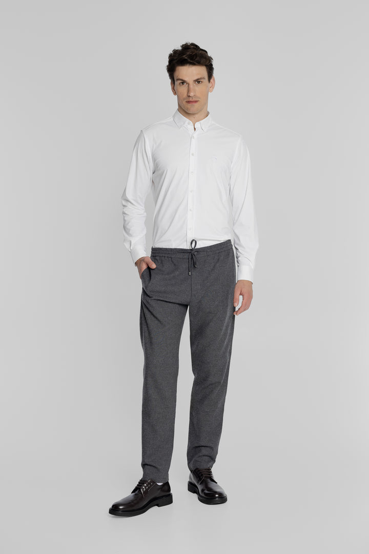 Modern Fit gładka biała koszula z haftem