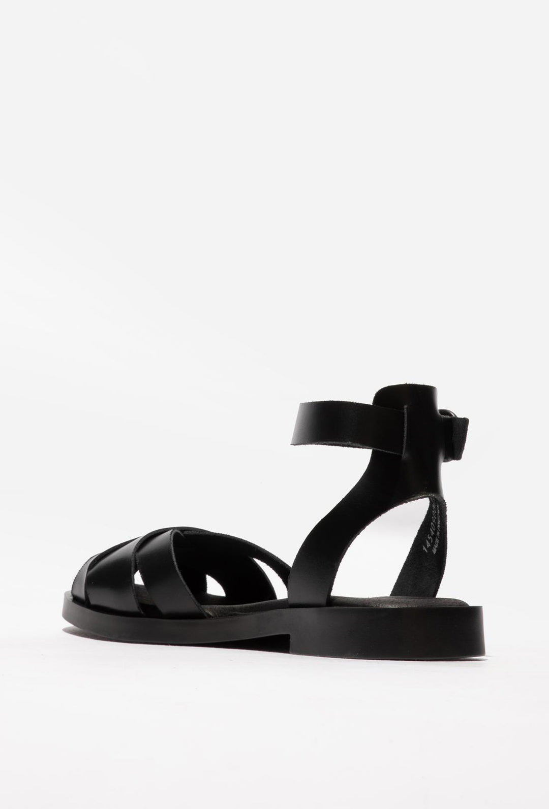 Czarne skórzane sandały rzymianki marki FLY LONDON