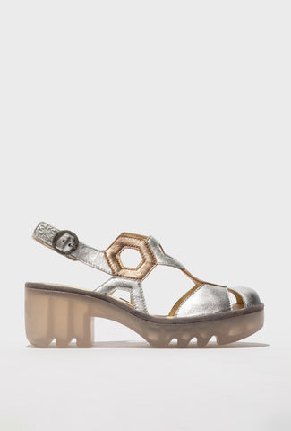 Srebrne metaliczne sandały z geometrycznymi wycięciami FLY