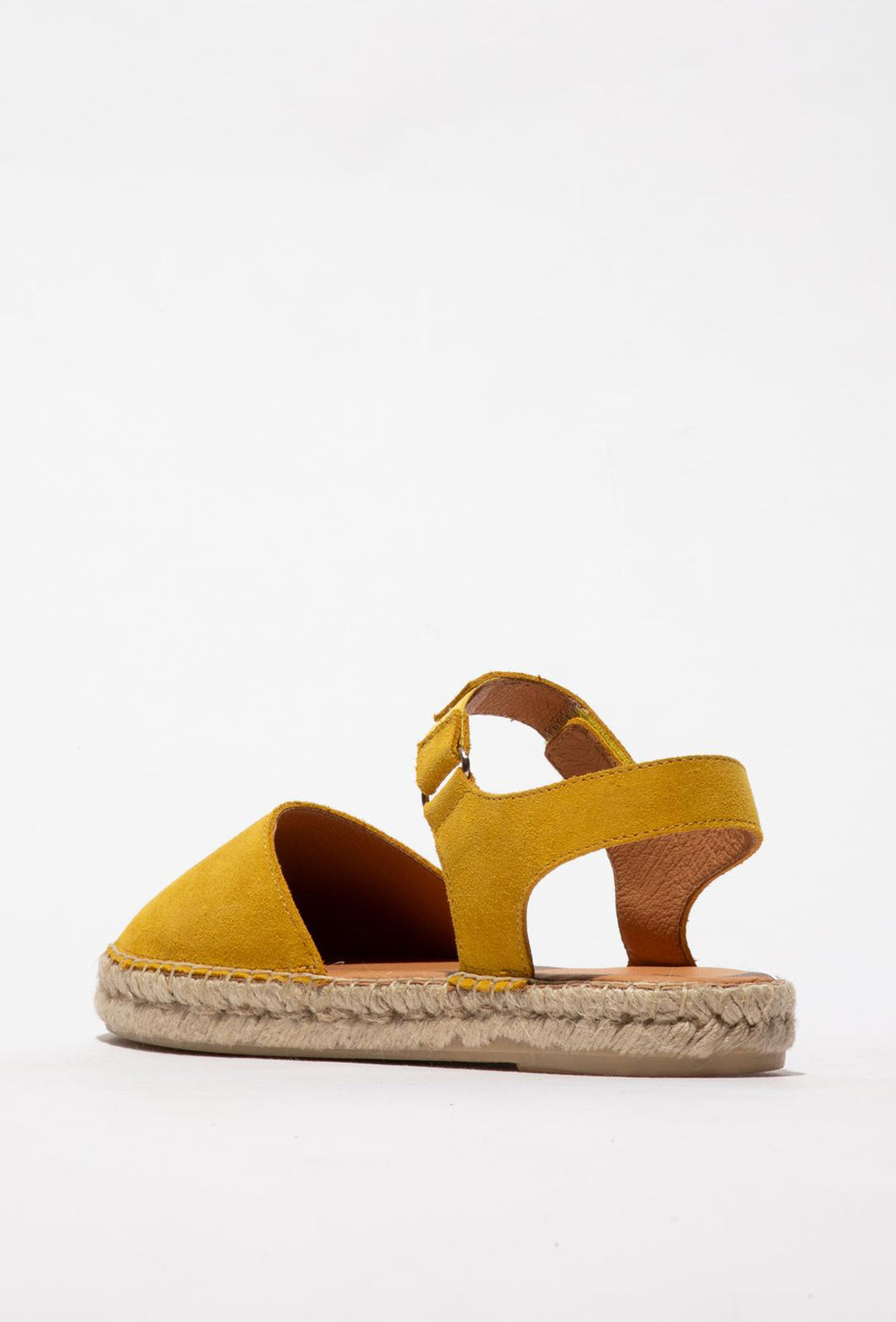 Żółte zamszowe espadryle damskie na plecionej podeszwie