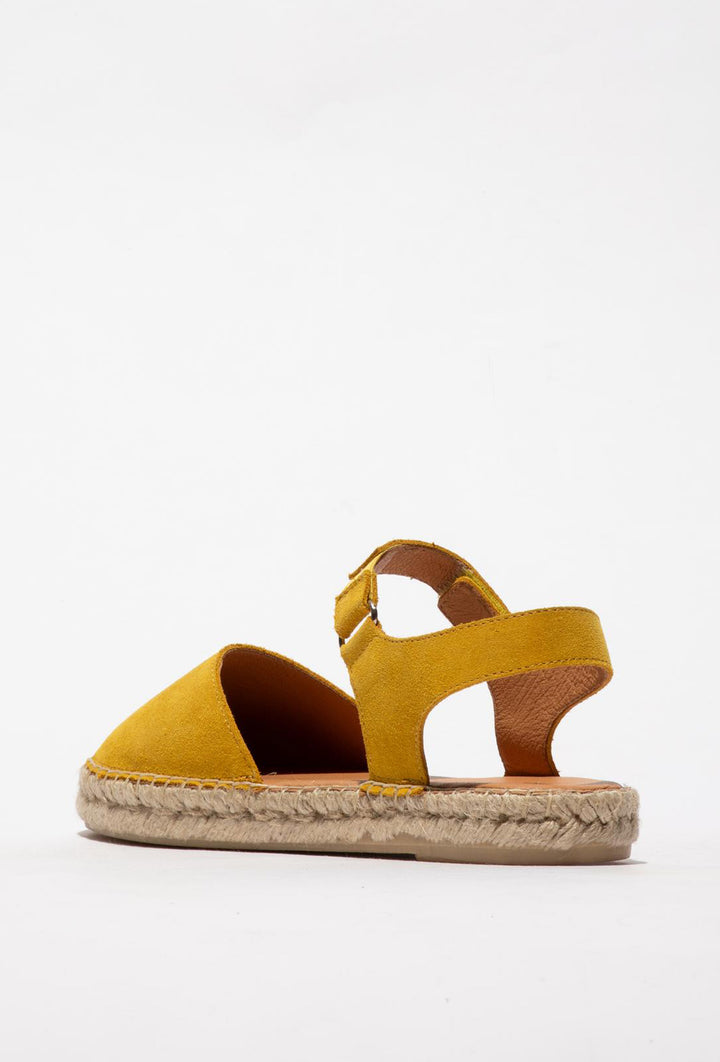 Żółte zamszowe espadryle damskie na plecionej podeszwie