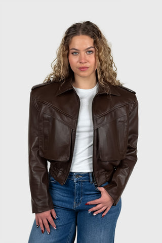 Krótka skórzana kurtka bomberka w kolorze ciemnego brązu