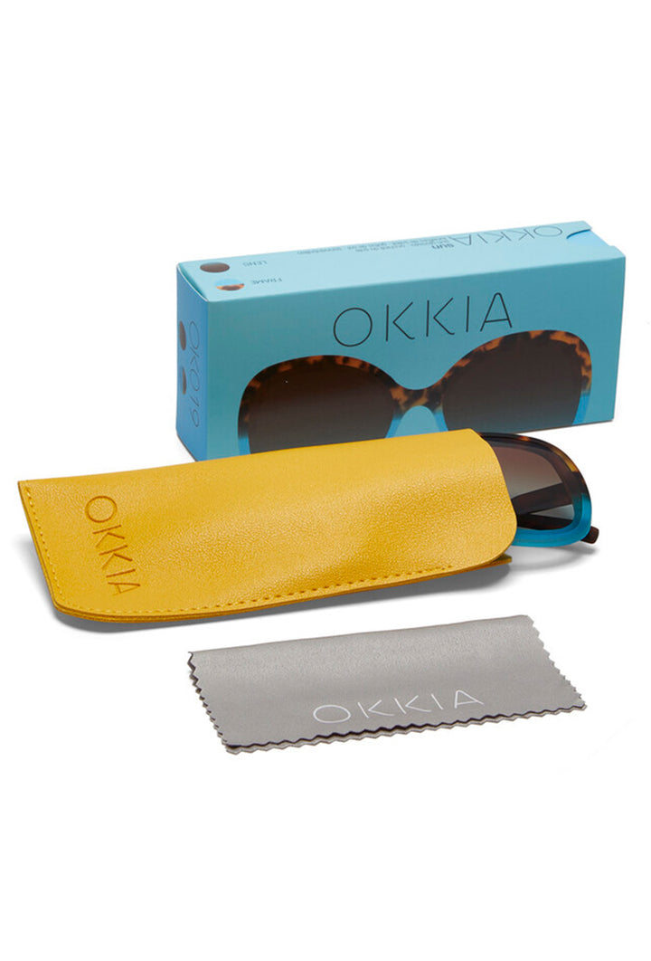 Transparentne okulary przeciwsłoneczne cat eye w odcieniu błękitu