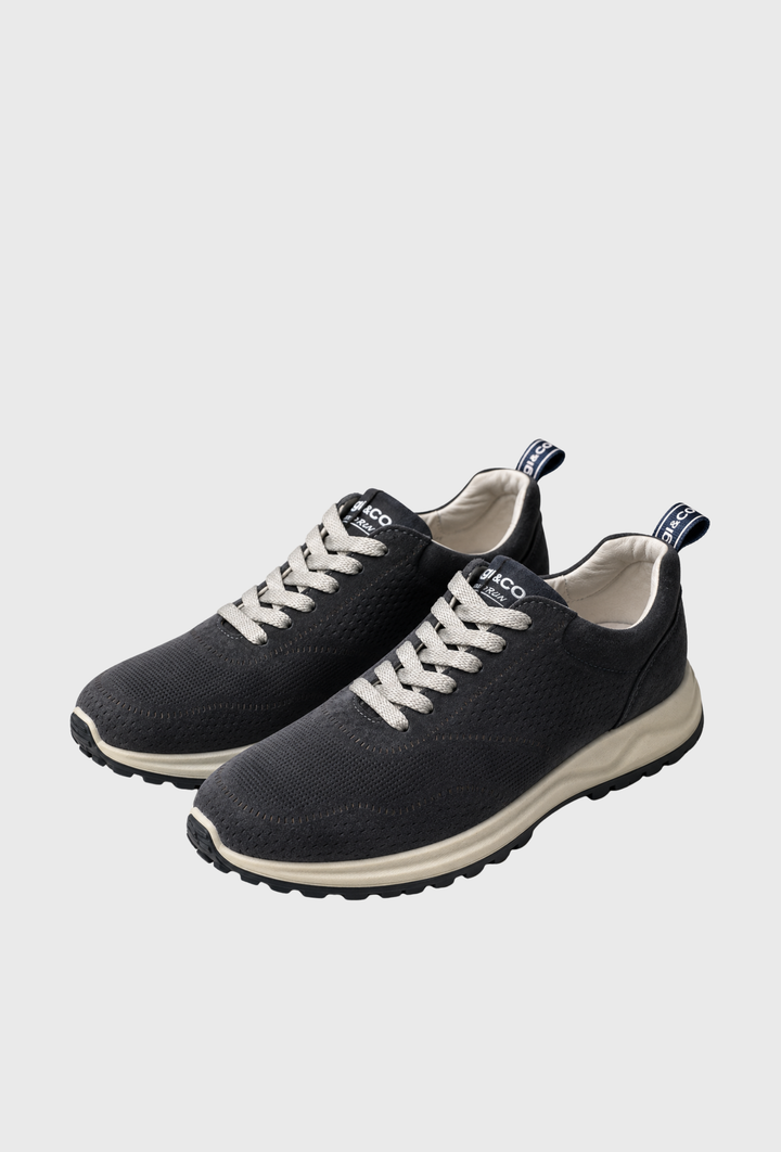 Granatowe sportowe sneakersy z perforowaną cholewką