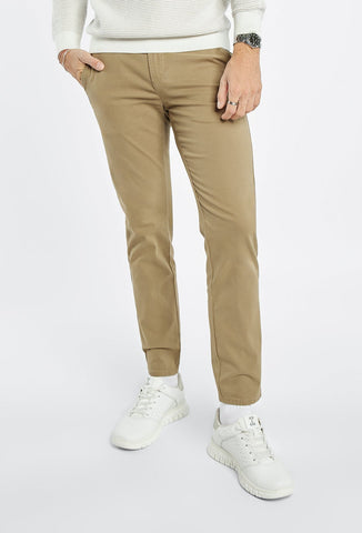 Klasyczne spodnie chinos Primodi o kroju skinny w kolorze beżowym